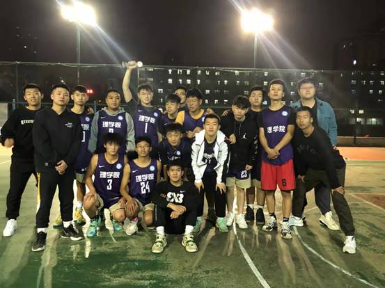 20211022 我院喜获西安航空学院第十二届“迎新杯”篮球赛亚军 (2)